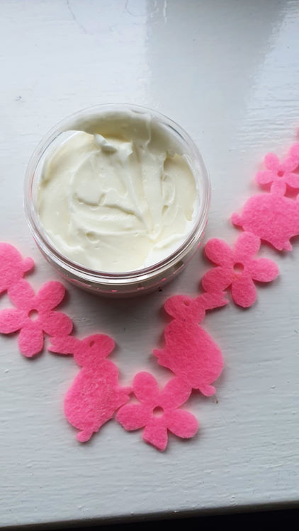 Jar of cosmetic cream formulated by a cosmetic formulation student.